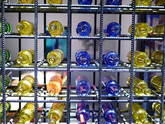 撸串啤酒完美诠释着夏天,撸串喝酒青春不朽