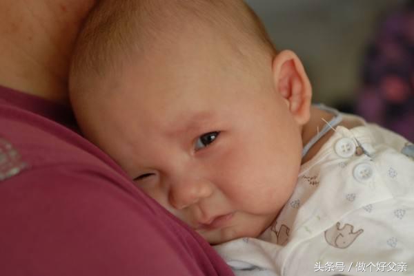 7个月宝宝认生是聪明还是笨,七个月的宝宝认妈