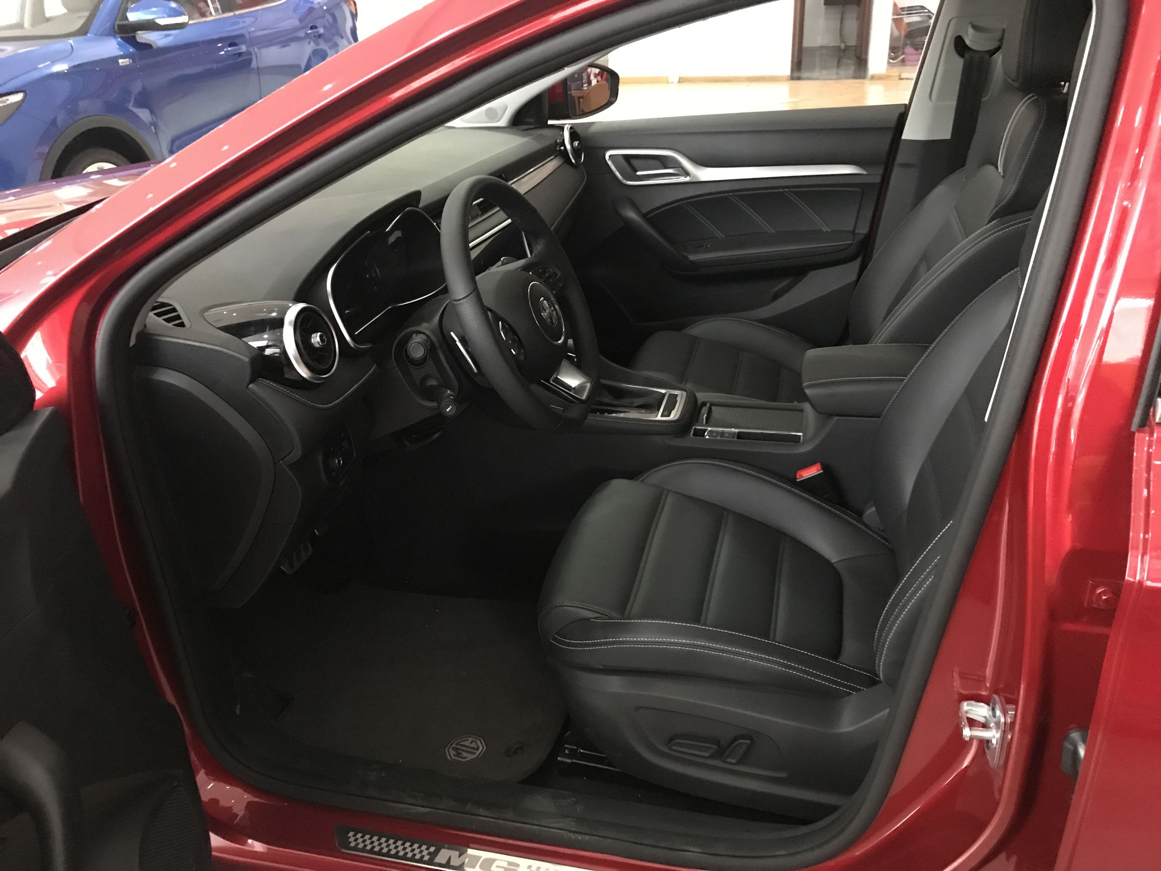 名爵6手动豪华第一视角,全新名爵6内饰体验