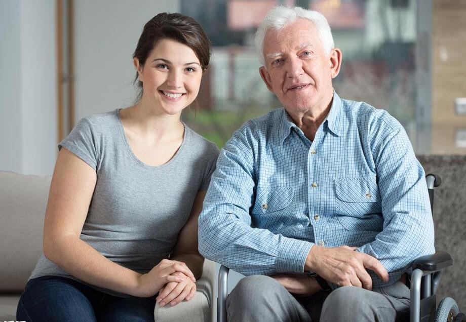 疝气复发了补片怎么取出,老年人疝气手术后还会复发吗