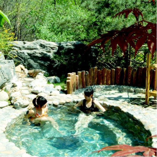 北京房山区温泉哪里好又便宜,北京周边温泉房间带私人泡池