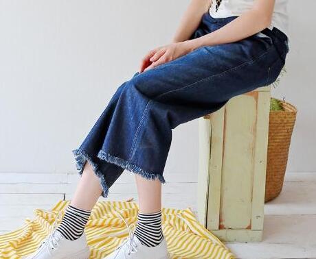 怎样去除白色皮鞋的划痕,白色皮鞋刮痕怎么修复小妙招