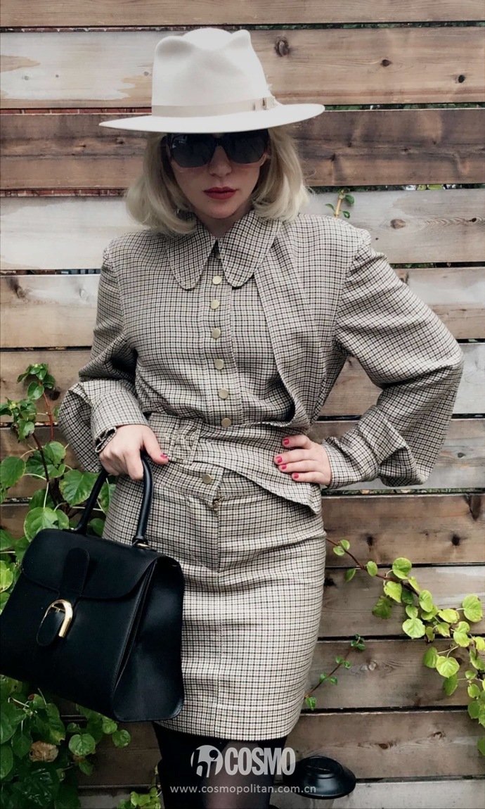 ladygaga的奇装异服前卫,ladygaga现在变美了