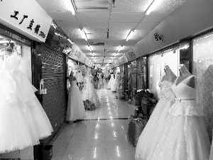 婚纱街有婚庆用品吗,婚庆用品购物推荐