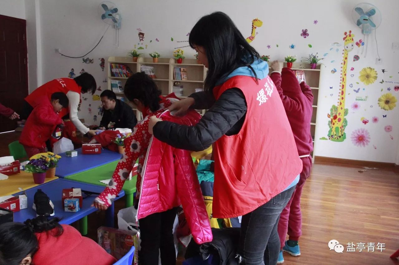 情暖冬日敬老志愿行,情暖初冬爱心助学