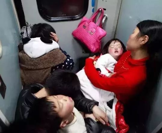 抢购火车票怎么抢成功率高,春节的火车票抢票流程如何购票