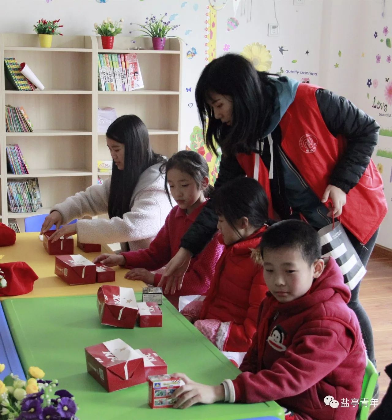 情暖冬日敬老志愿行,情暖初冬爱心助学