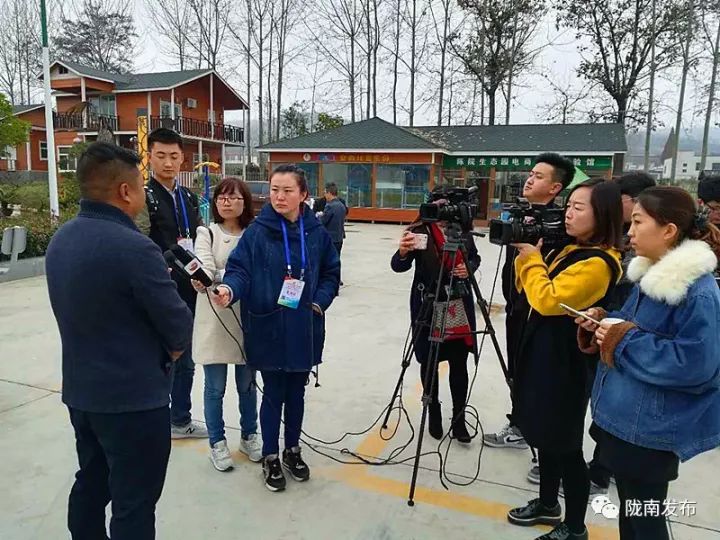 涓哄涔℃墦call闄囧崡,涓虹敇鑲冩墦call