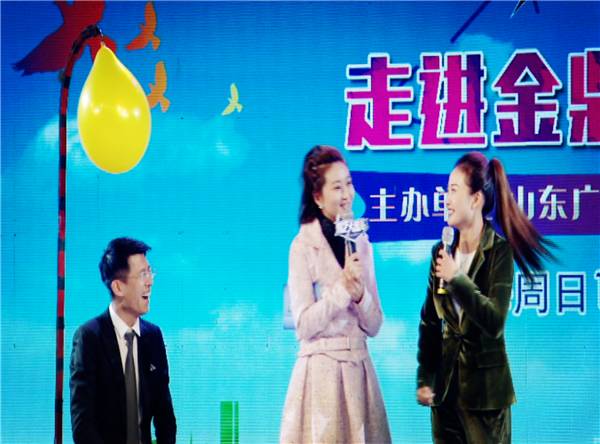 坑！翠霞游戏“陷黑洞”？帅！荧屏又见“四天王”！