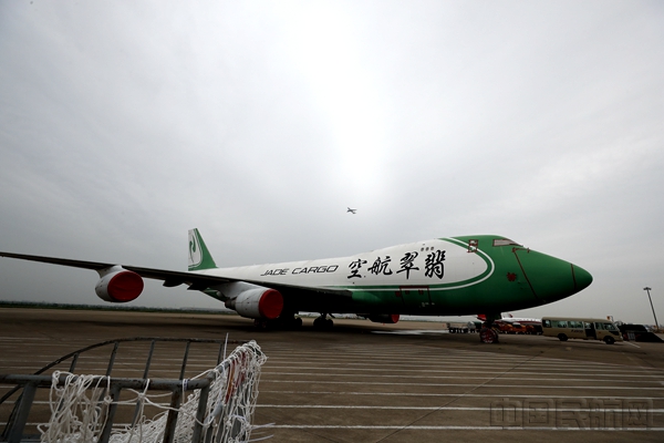 顺丰航空有几架747货机,顺丰抢大单