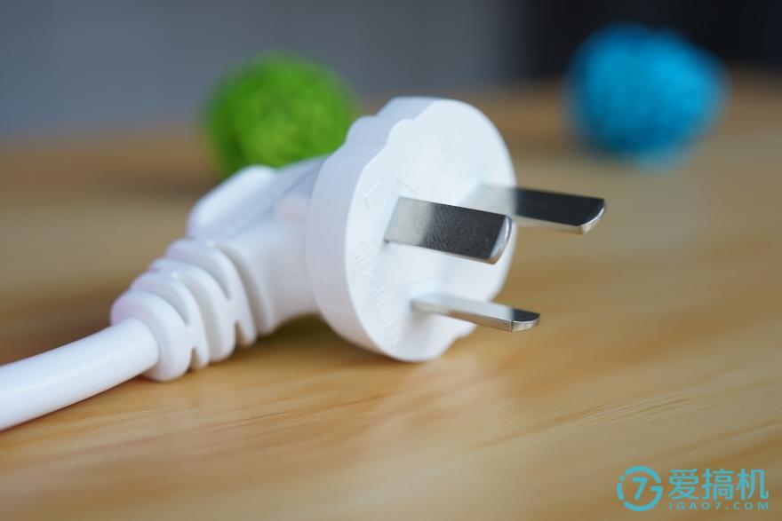 用品质创造安心：施耐德NSW1030新国标延长线排插评测