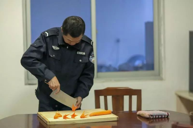 深夜食堂中的厨房,深夜食堂汤粉团购套餐附近