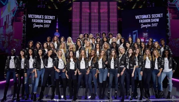 被大长腿包围什么感觉我不知，但维密同款“独角兽卷”你3步就能GET！