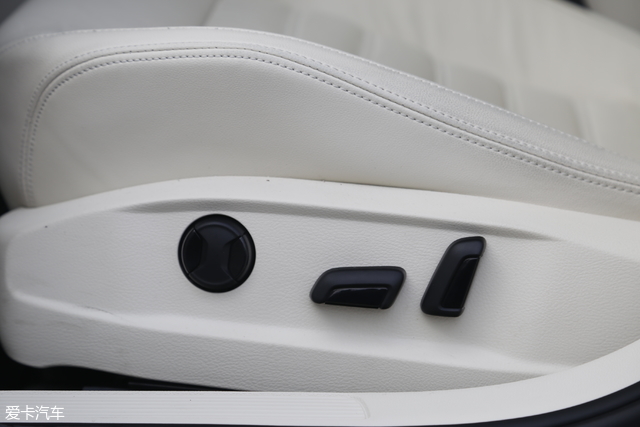 谁是A+标杆?凌渡还是速腾?