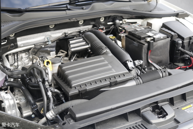 谁是A+标杆?凌渡还是速腾?