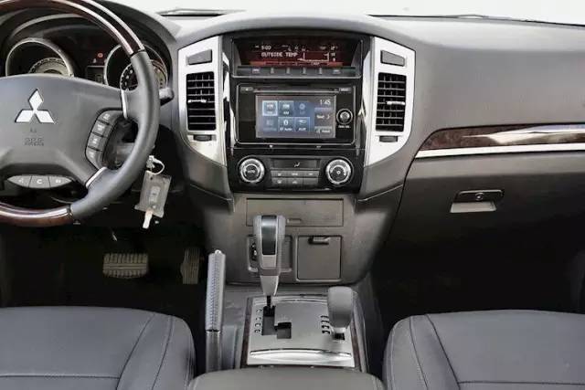 23年帕杰罗v87天津港三门最新价格,三菱帕杰罗v93高配落地价