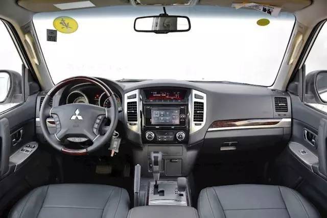 23年帕杰罗v87天津港三门最新价格,三菱帕杰罗v93高配落地价