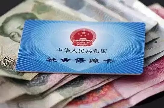 伪造房产证骗取资金怎么判,以虚假材料骗取购房资格