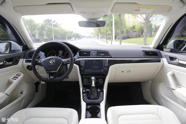 谁是A+标杆?凌渡还是速腾?