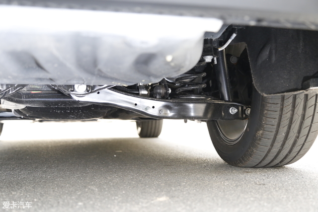 谁是A+标杆?凌渡还是速腾?