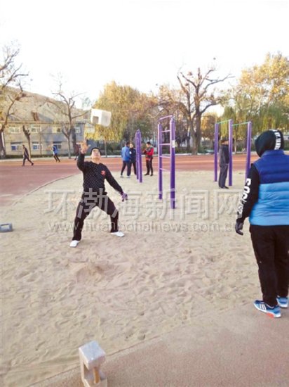 健身比赛造型展示,健身展示标志性动作