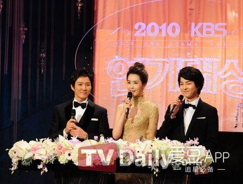 171125从《音乐银行》到MAMA……带你回顾宋先生MC瞬间