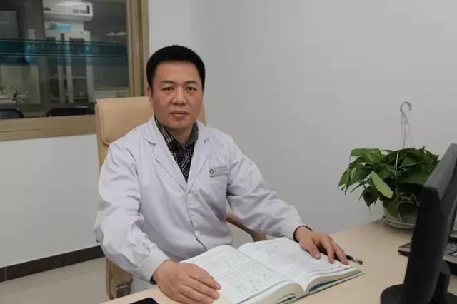 「名医与您天天见」侠骨柔情精益求精骨外四科主任邢星