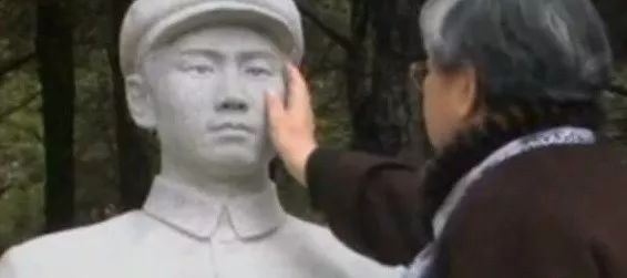 独家专稿｜今夜，让我们缅怀一个纯净而崇高的名字：毛岸英