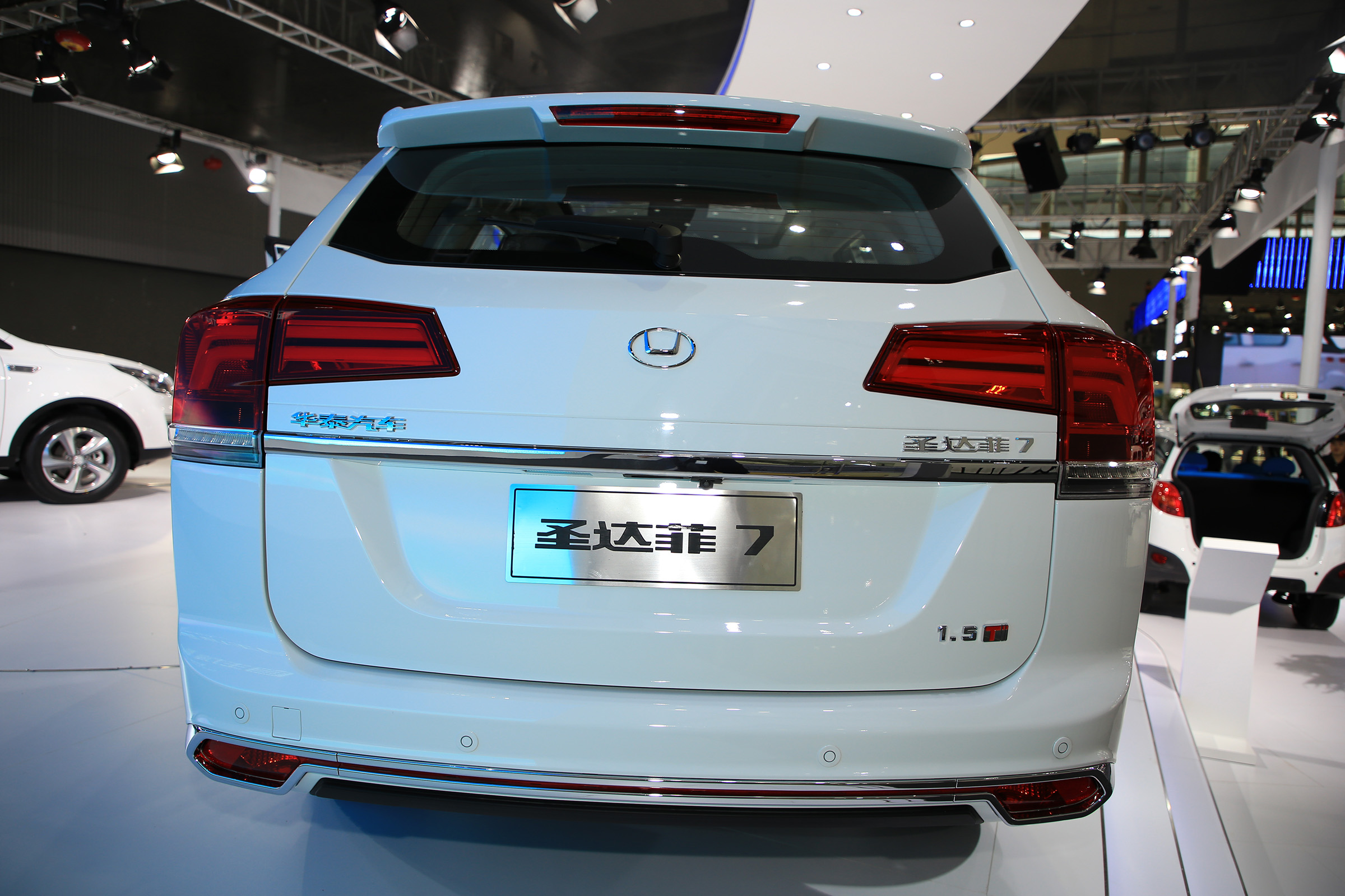 圣达菲7座版汽车,圣达菲7详解视频