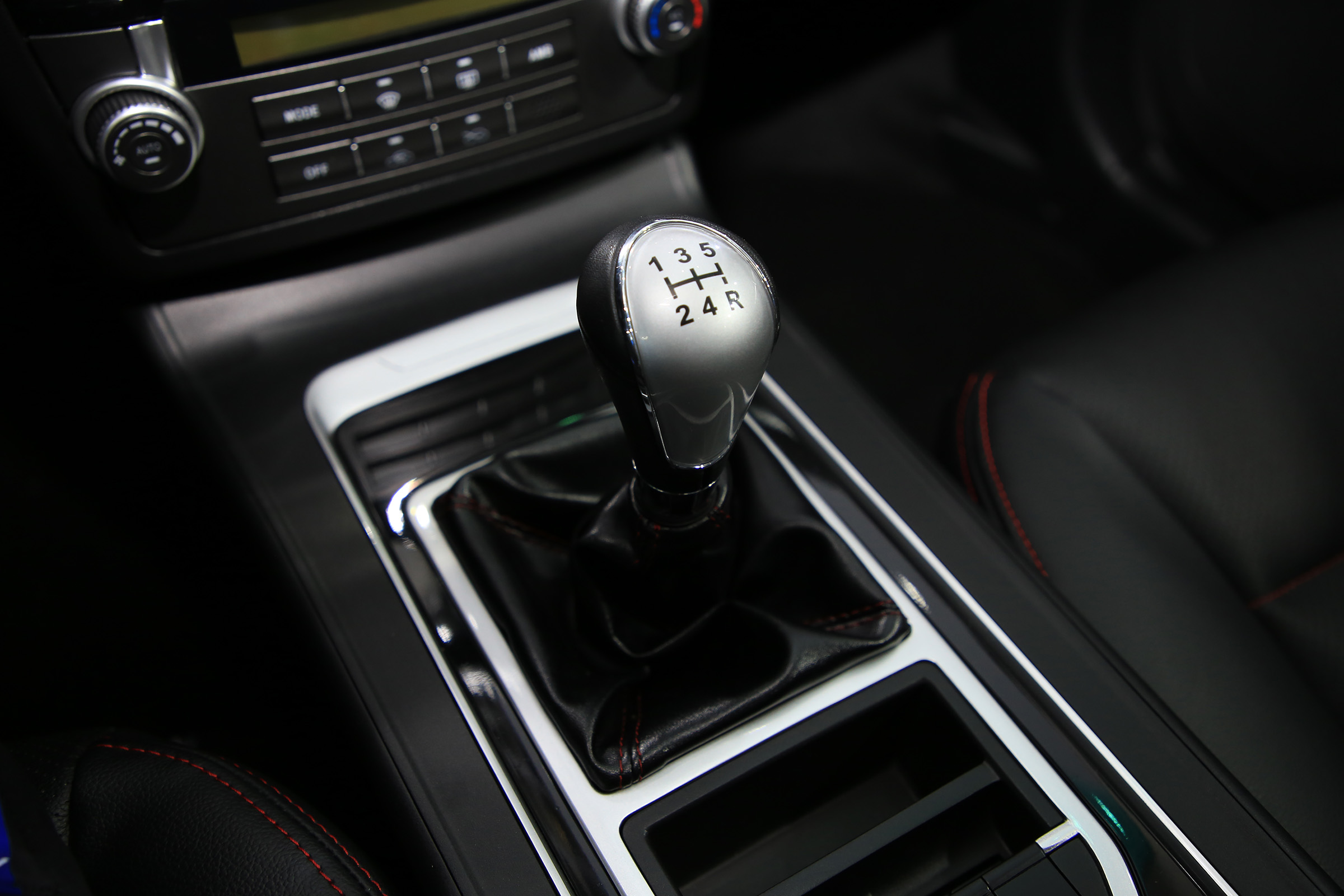 圣达菲7座版汽车,圣达菲7详解视频