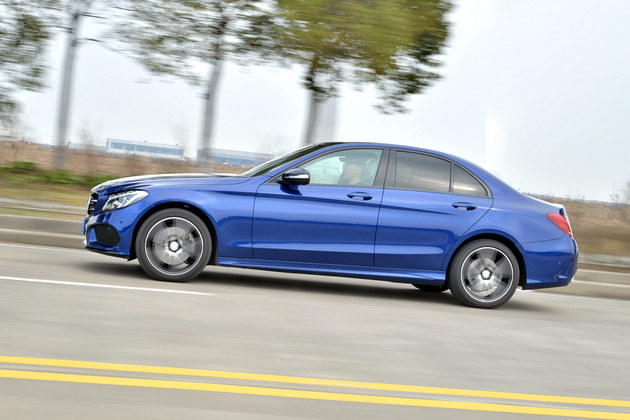 评测奔驰c300,试驾奔驰c300新款