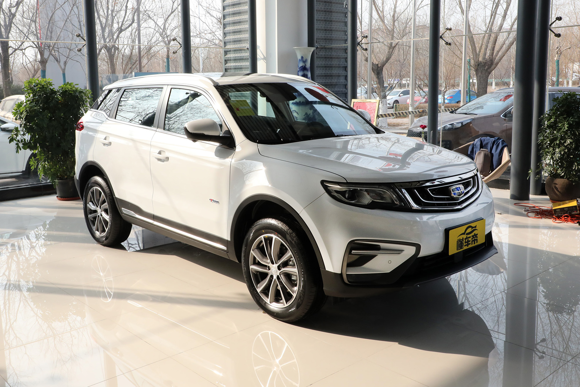 吉利汽车每天推荐好车,吉利博越自动挡2021款落地价suv