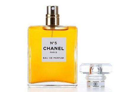 香奈儿淡香水批号在哪看得见真假,香奈儿嘉柏丽尔天性香水真假辨别