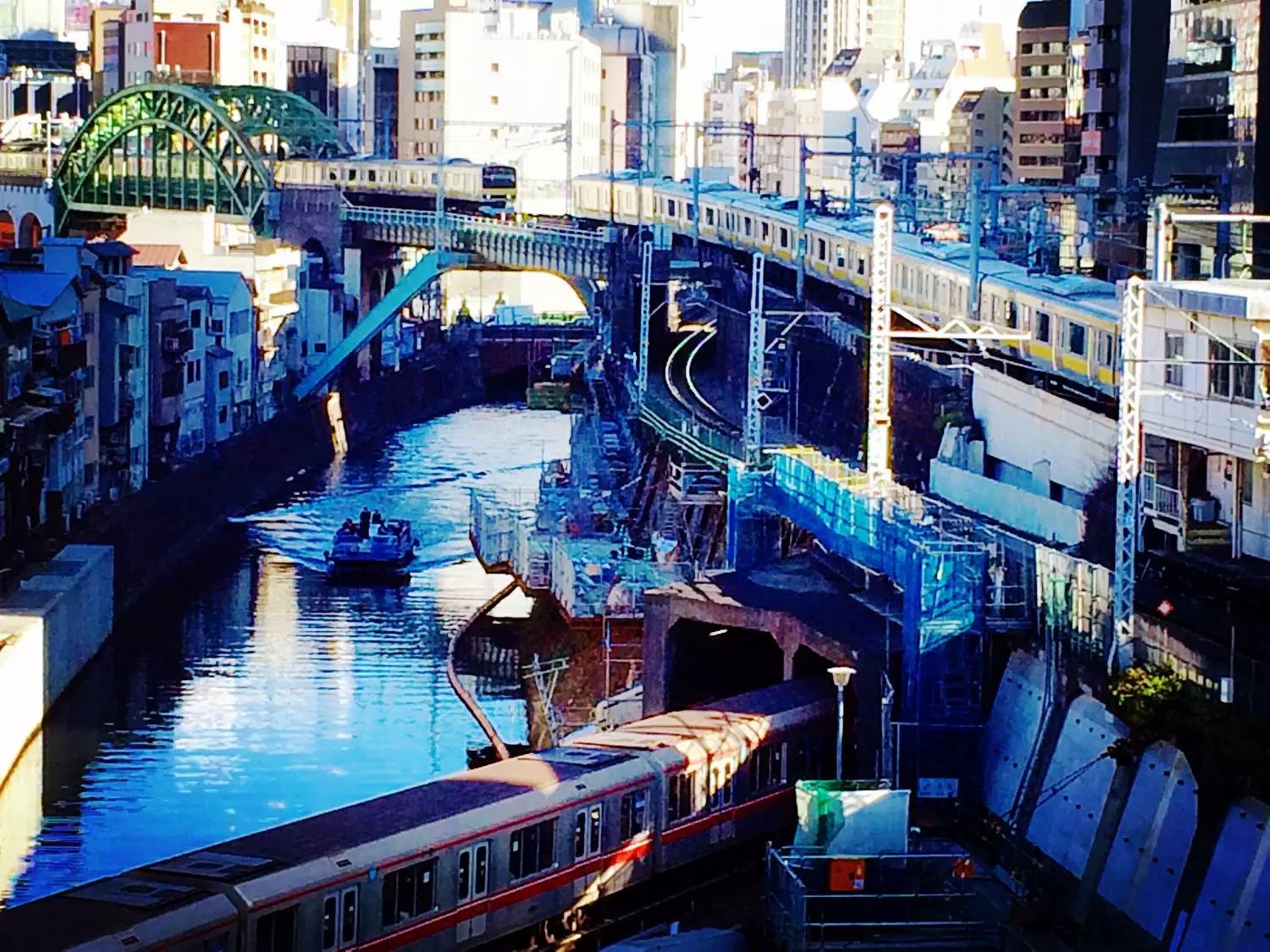 涓滀含婕姝岃垶浼庣敽,涓滀含寰¤尪涔嬫按