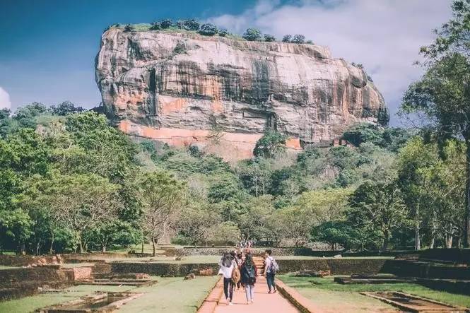 往返二张机票,往返机票去云南和西双版纳