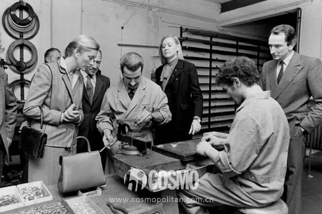 1000多块钱的包包哪个好 (200元多的包包和1000元的有啥区别)