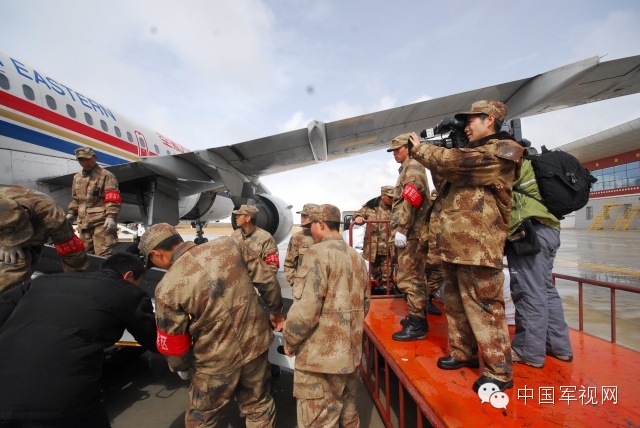 讲述|曾和平：17年军事新闻路虽九死其犹未悔