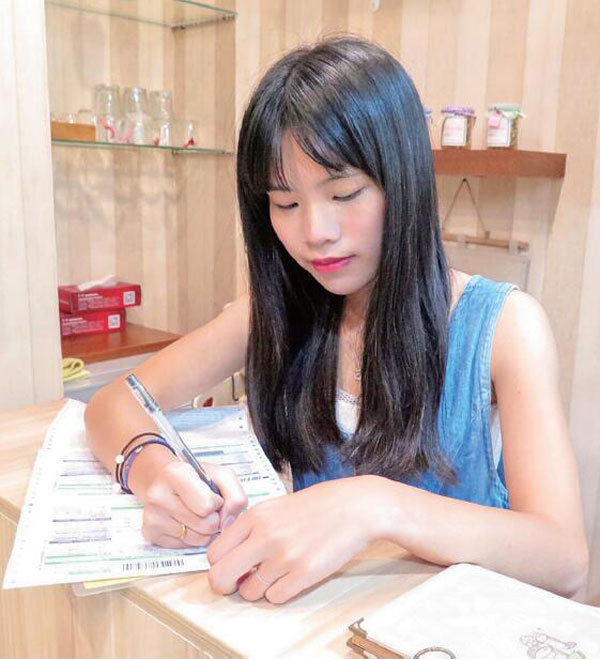 90后小姑娘做微商一年,90后第二次微商创业