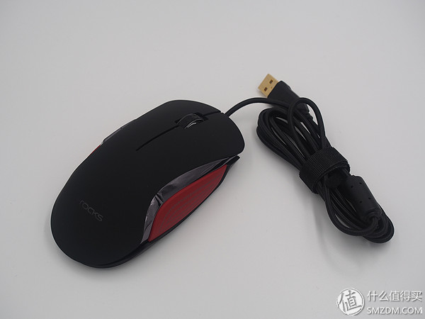 照片还是那个苍姐姐,但陪撸的鼠标却更”色”了I-ROCKSIM6幻彩翼评测,附苍姐签名照