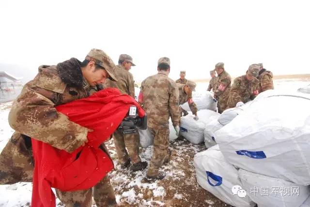 讲述|曾和平：17年军事新闻路虽九死其犹未悔