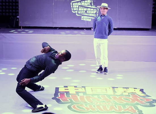 体奥资本助力*牙虎**直播共推“造星计划”产经