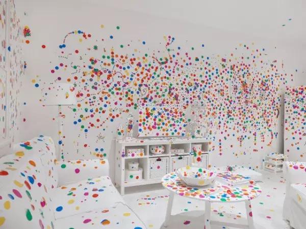 波点女王草间弥生设计的高能密恐儿童房你家娃敢住么？