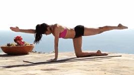 塑身美胸-瑜伽，小编我修炼女神气质的第一步！