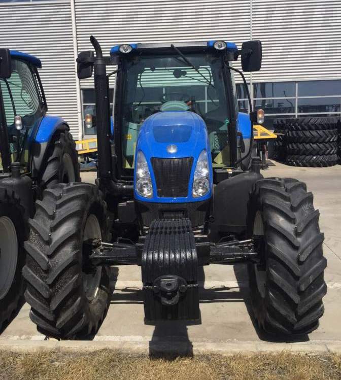 全新的纽荷兰180马力拖拉机,凯斯140拖拉机