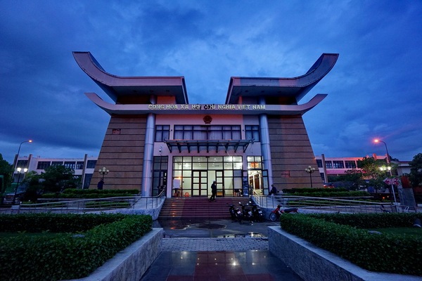 第一次出国旅游去哪个国家最合适,出国旅游过海关注意什么