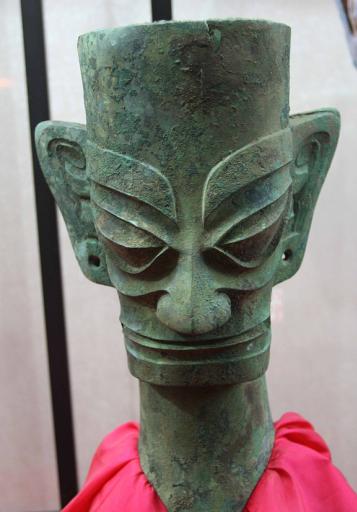 他送她一辆豪车，她却大发雷霆！只因换档就像摸裤衩。。。