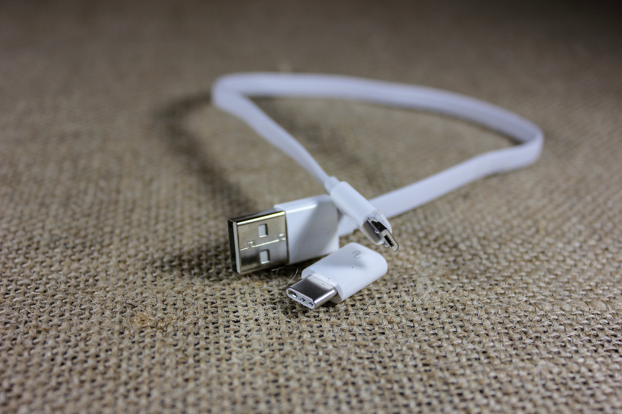 小米移动电源10000高配版评测,小米10000mah的移动电源