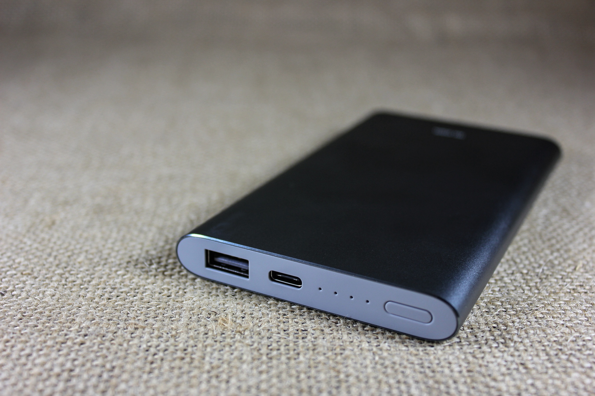 小米移动电源10000高配版评测,小米10000mah的移动电源