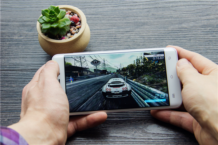 vivoxplay5测评吃鸡,vivoxplay5原神体验