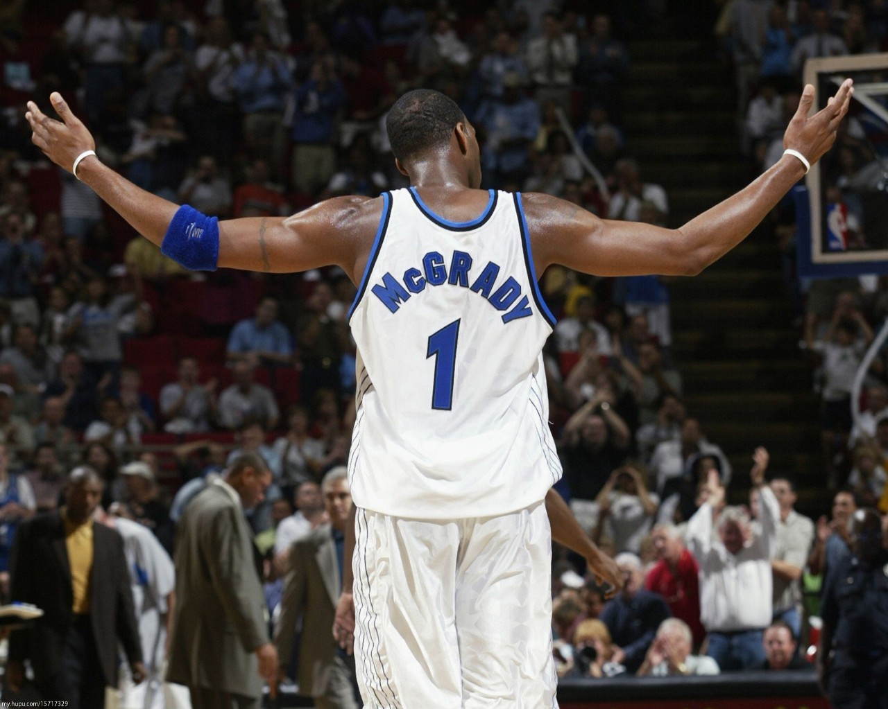 球星进球后的庆祝动作,nba球星招牌庆祝动作